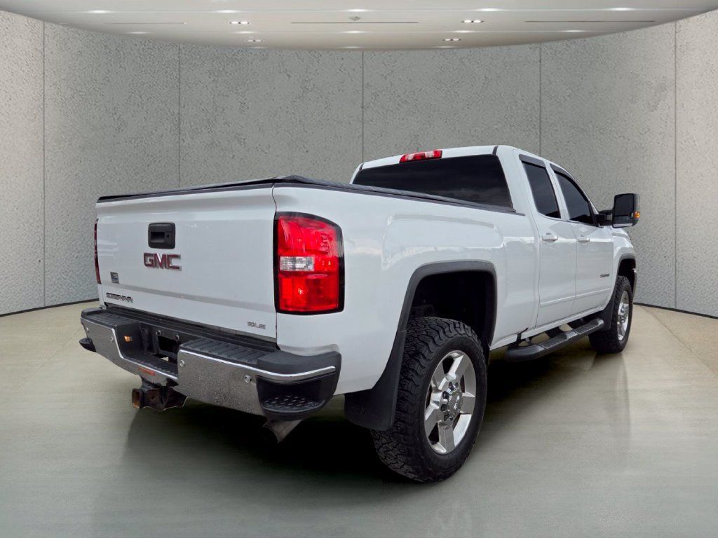 Used 2018 GMC Sierra 2500 SLE w/ HD SLE Preferred Plus Package AWD/4WD image 5