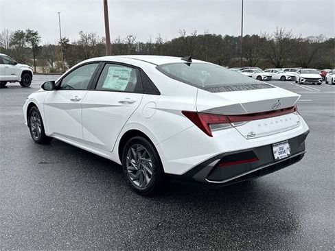 New 2026 Hyundai Elantra Blue image 5