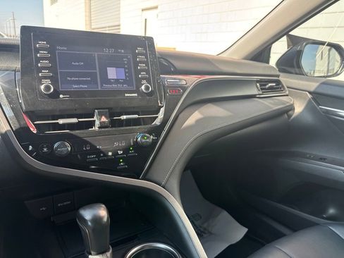 Used 2022 Toyota Camry SE w/ Convenience Package image 14