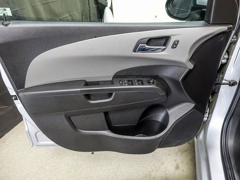 Used 2014 Chevrolet Sonic LT image 18