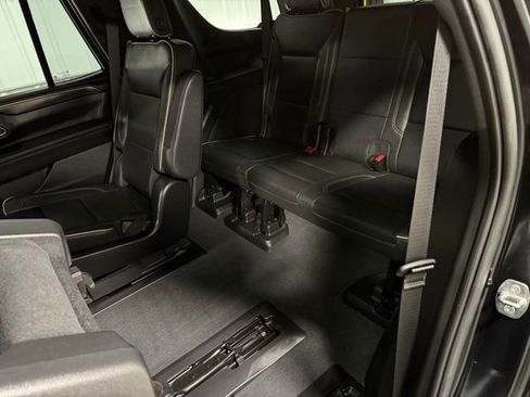 Used 2022 GMC Yukon SLT w/ SLT Luxury Package AWD/4WD image 13
