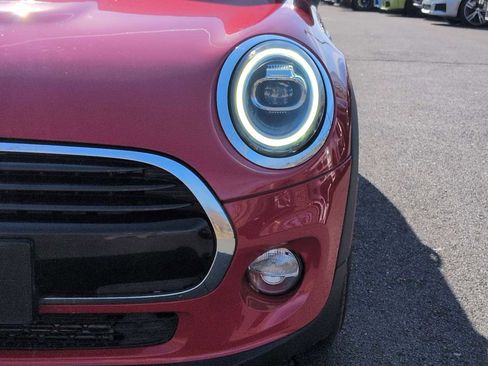 Used 2019 MINI Cooper 4-Door Hardtop w/ Signature Upholstery Package image 11