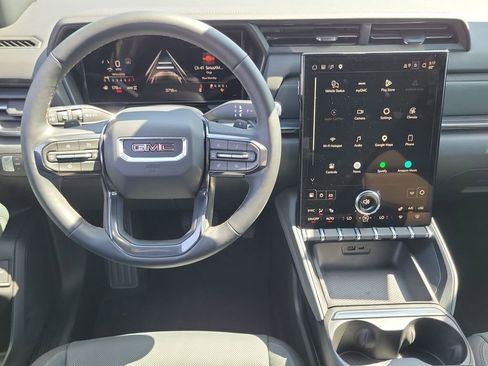 Used 2026 GMC Terrain AT4 w/ Technology Package II AWD/4WD image 11