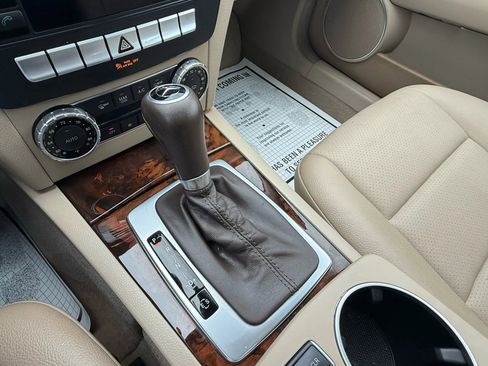 Used 2012 Mercedes-Benz C 250 Sedan image 15