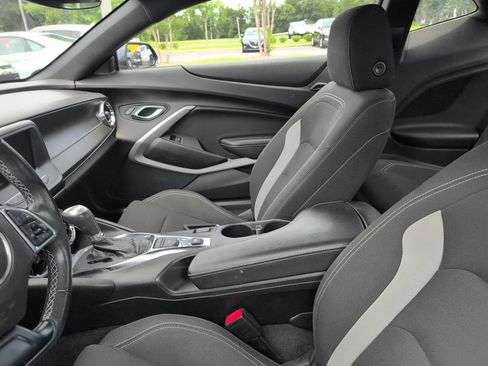 Used 2022 Chevrolet Camaro LT RWD image 2