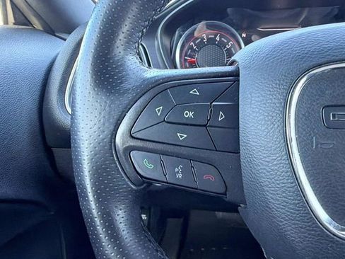 Used 2017 Dodge Challenger SXT image 15