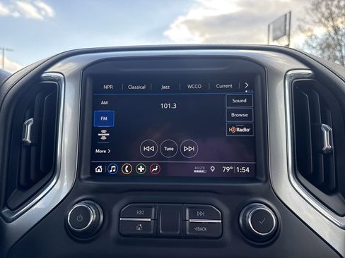 Used 2019 Chevrolet Silverado 1500 RST image 16