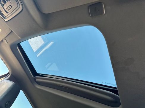 Used 2024 GMC Sierra 1500 SLT w/ SLT Premium Plus Package image 17