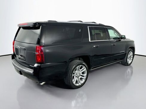 Used 2019 Chevrolet Suburban Premier w/ Premier Plus Edition AWD/4WD image 7