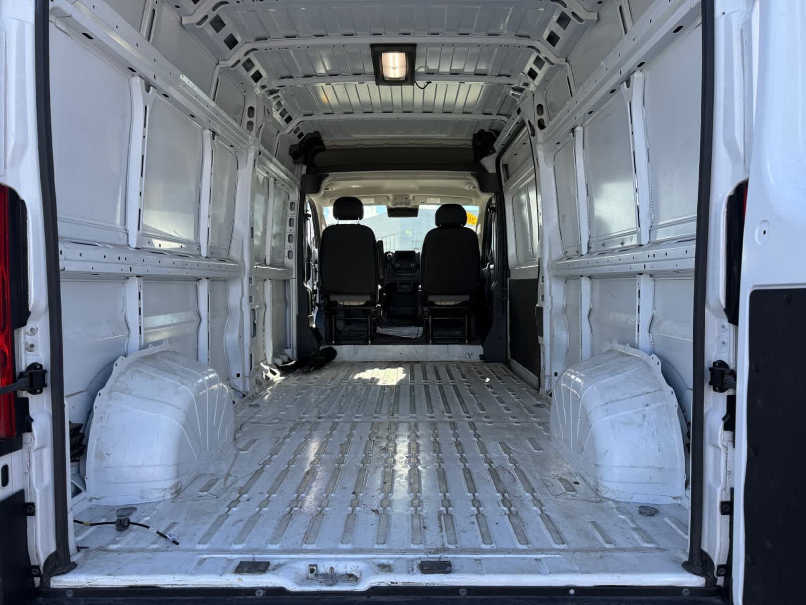Used 2026 RAM ProMaster 2500 w/ Convenience Group FWD image 18