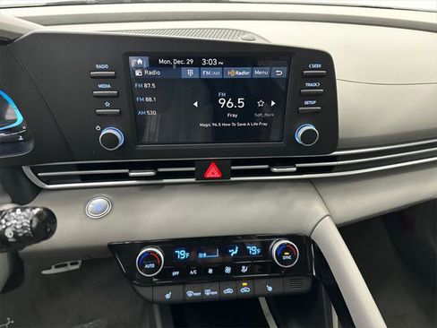 New 2026 Hyundai Elantra SEL Sport image 27