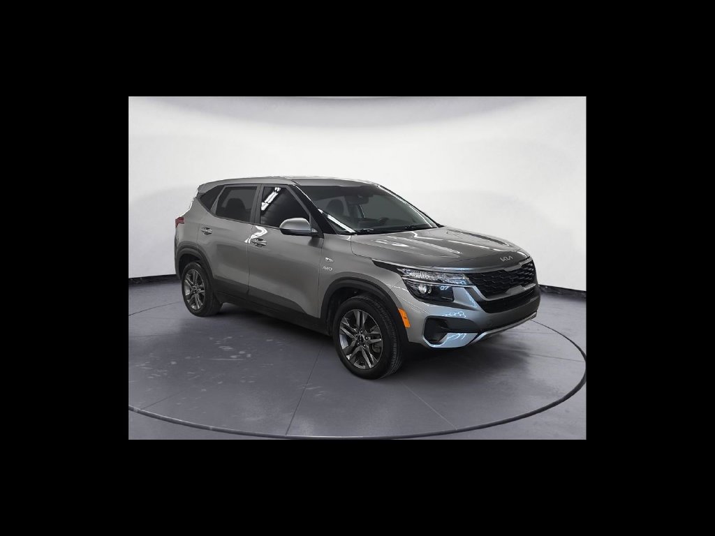 Used 2023 Kia Seltos LX AWD/4WD image 8