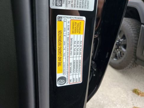 New 2026 GMC Sierra 3500 AT4 w/ AT4 Premium Plus Package AWD/4WD image 33