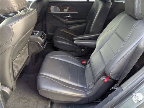 Used 2021 Mercedes-Benz GLS 450 4MATIC image 19