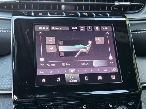 New 2025 Jeep Grand Cherokee Altitude image 16