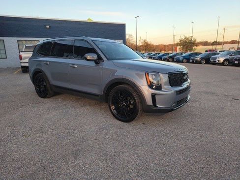 Used 2022 Kia Telluride SX w/ SX Prestige Package image 7