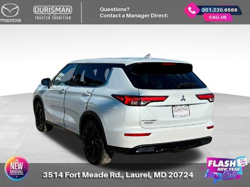 Used 2022 Mitsubishi Outlander SE image 4