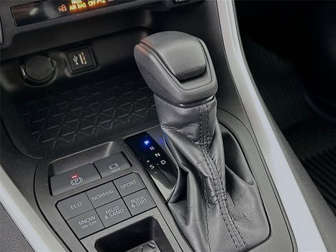 Certified 2023 Toyota RAV4 LE image 17