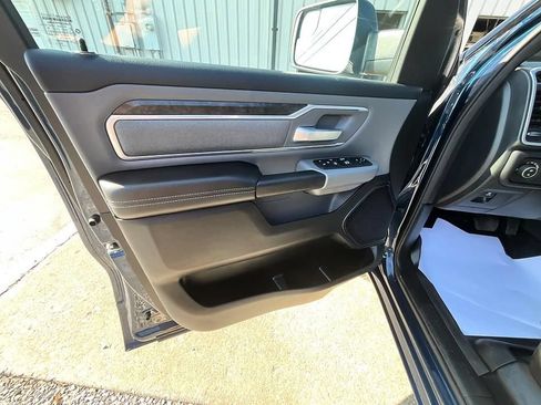 Used 2023 RAM 1500 Big Horn AWD/4WD image 12