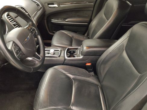 Used 2015 Chrysler 300 Limited RWD image 17