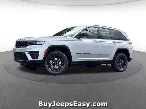 New 2025 Jeep Grand Cherokee Altitude image 1