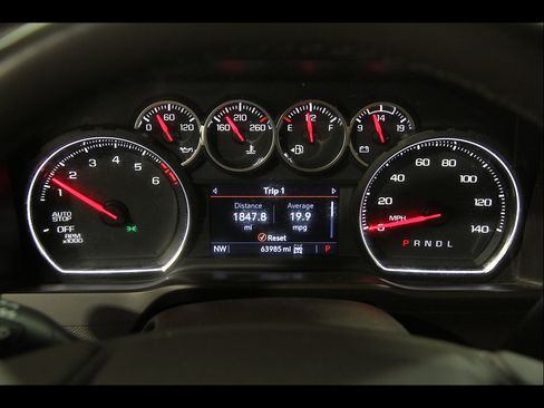 Certified 2021 Chevrolet Silverado 1500 LT w/ Convenience Package II AWD/4WD image 9