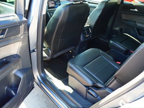 Used 2022 Volkswagen Atlas SE AWD/4WD image 18