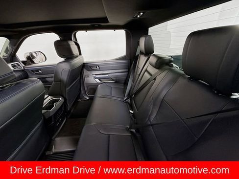 Used 2024 Toyota Tundra Platinum image 9