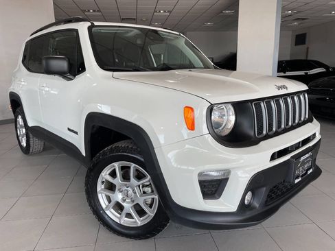 Used 2023 Jeep Renegade Latitude w/ Premium Group image 1