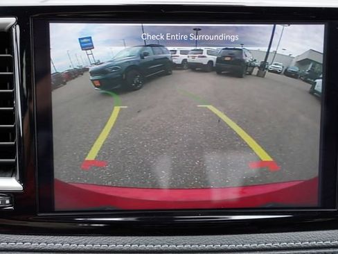 Used 2025 Chrysler Pacifica Select AWD/4WD image 38