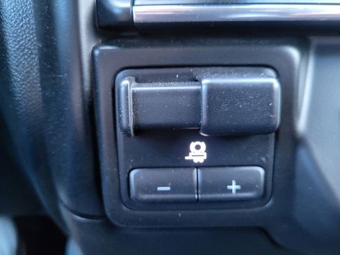 Used 2020 GMC Sierra 2500 4x4 Crew Cab w/ Gooseneck/5TH Wheel Package image 34