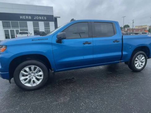 Used 2023 Chevrolet Silverado 1500 Custom w/ LPO, Dark Essentials Package AWD/4WD image 4
