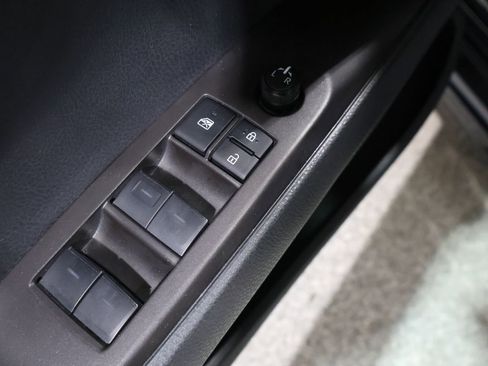 Used 2024 Toyota Camry SE image 13