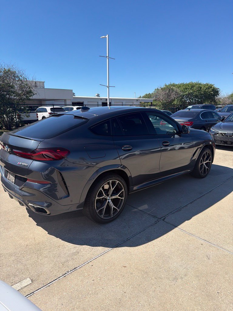 Used 2021 BMW X6 M50i w/ Premium Package AWD/4WD image 9