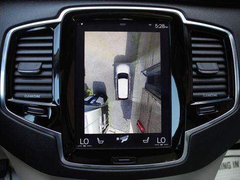 Used 2016 Volvo XC90 T6 Momentum w/ Protection Package Plus AWD/4WD image 35