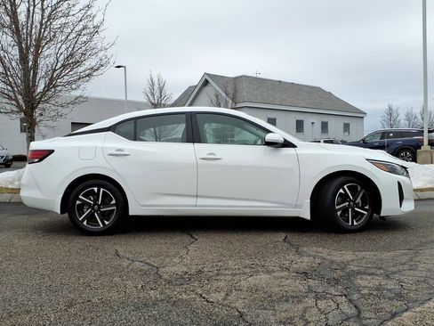 Certified 2025 Nissan Sentra SV FWD image 2