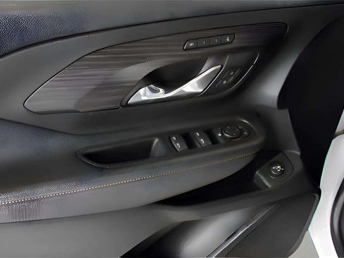 Used 2021 GMC Terrain SLT w/ LPO, Floor Liner Package FWD image 18