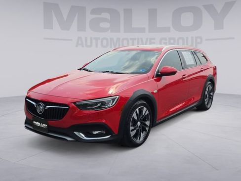 Used 2018 Buick Regal Essence w/ Driver Confidence Package #1 AWD/4WD image 1