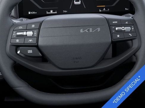 New 2025 Kia K4 EX image 22