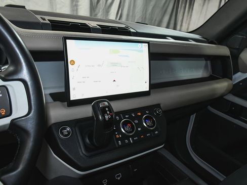 Used 2022 Land Rover Defender 90 X-Dynamic HSE image 36