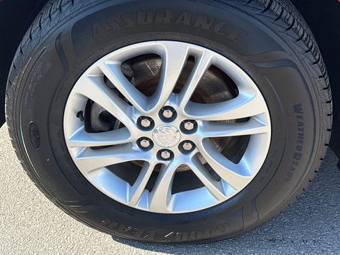 Used 2018 Buick Enclave Essence w/ Trailering Package image 9