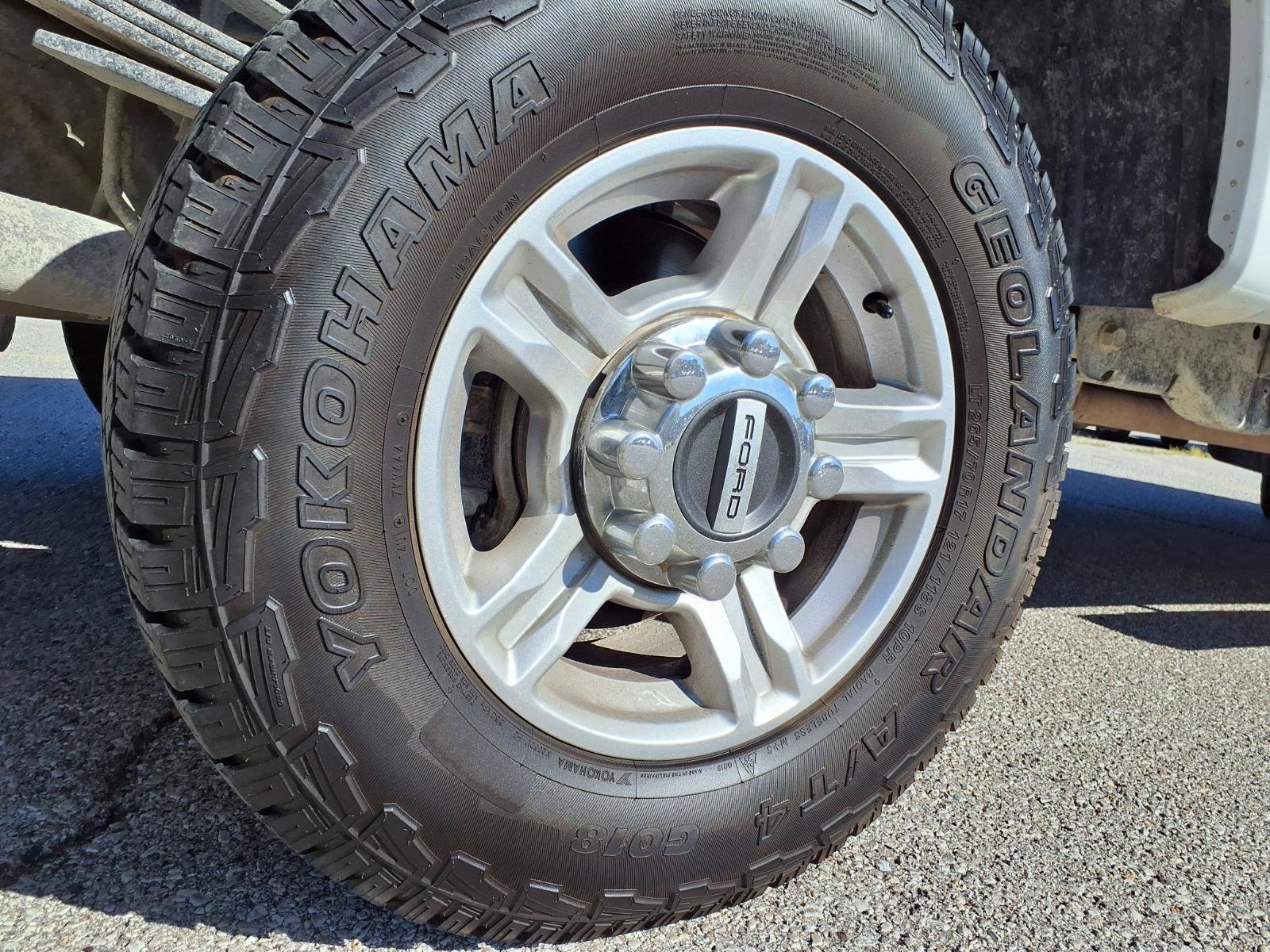Used 2017 Ford F350 XLT w/ Camper Package AWD/4WD image 34