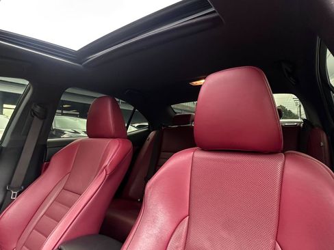 Used 2018 Lexus IS 300 F Sport RWD image 4