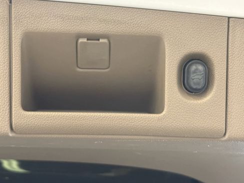 Used 2017 Chevrolet Tahoe LT RWD image 8