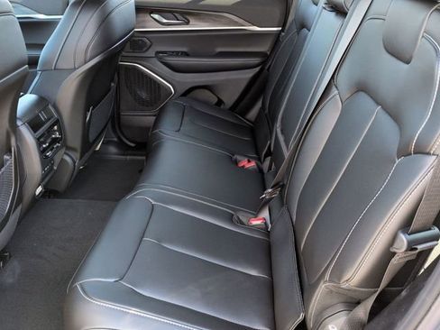 New 2026 Jeep Grand Cherokee Limited w/ Limited Altitude Package image 27