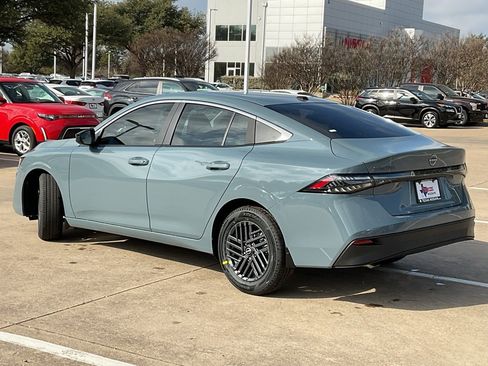 New 2026 Nissan Sentra SV image 7