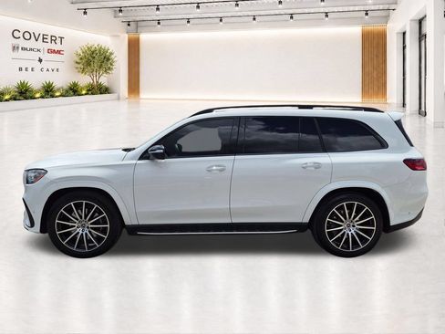 Used 2024 Mercedes-Benz GLS 580 4MATIC image 7