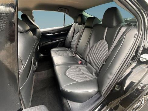 Used 2022 Toyota Camry SE FWD image 21