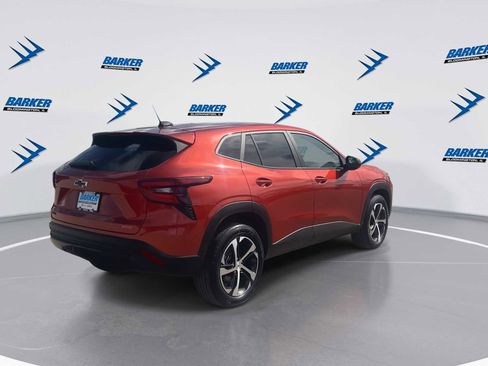 Used 2024 Chevrolet Trax RS w/ Driver Confidence Package image 8