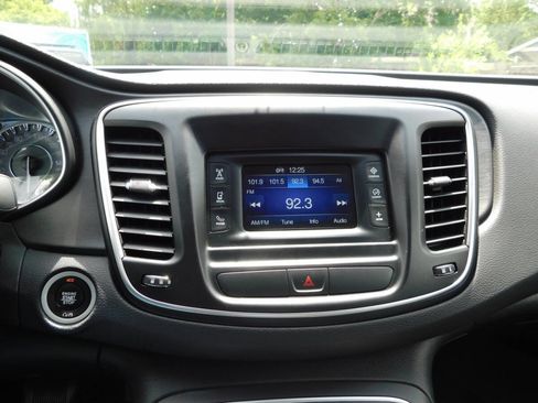 Used 2017 Chrysler 200 LX FWD image 10